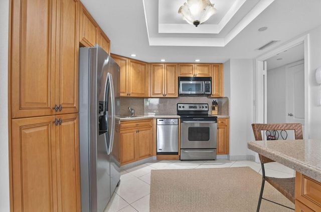 5080 N Ocean Drive 20c, Singer Island, FL 33404