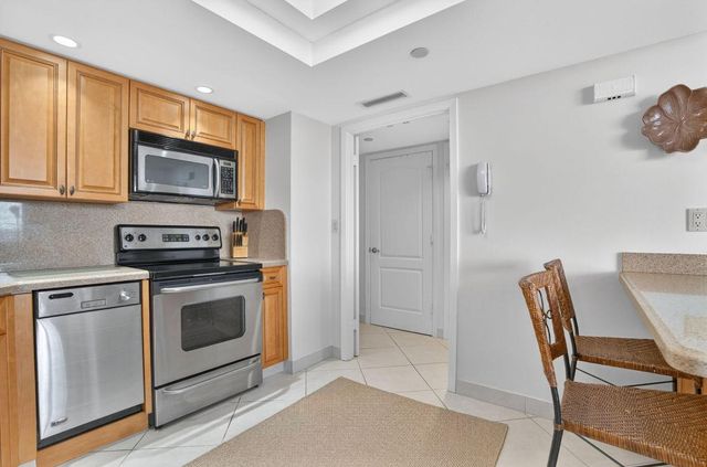 5080 N Ocean Drive 20c, Singer Island, FL 33404