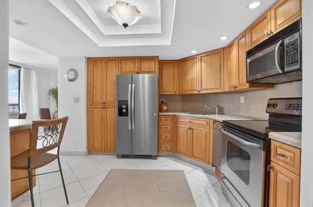 5080 N Ocean Drive 20c, Singer Island, FL 33404