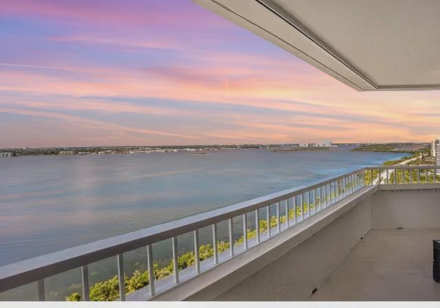 5080 N Ocean Drive 20c, Singer Island, FL 33404