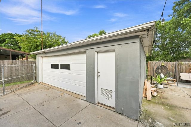 1218 96th Street, Niagara Falls, NY 14304
