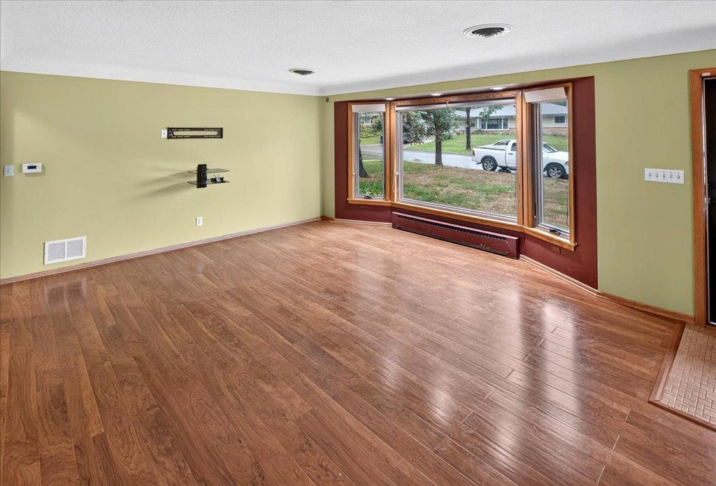 781 Iowa Avenue E, Saint Paul, MN 55106 — photo 3
