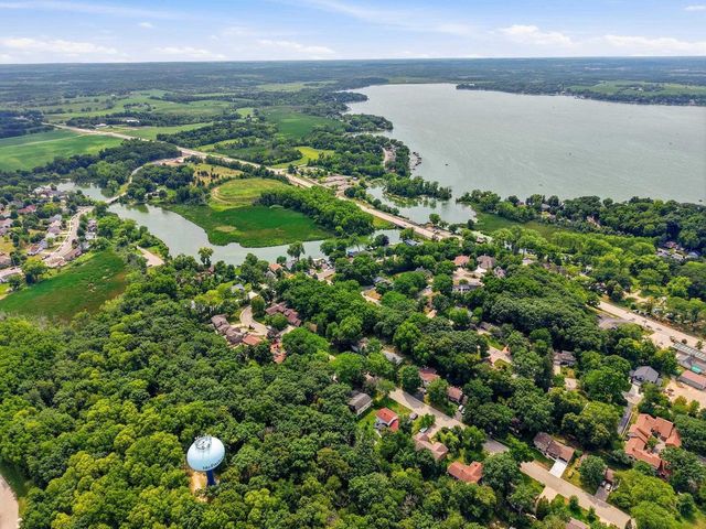6201 Indian Mound Drive, Mcfarland, WI 53558