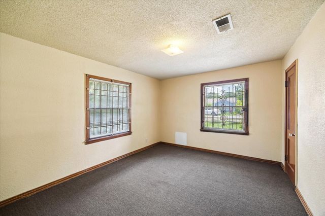 5711 Pardee Street, Houston, TX 77026
