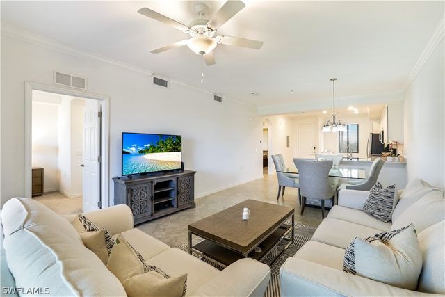 9590 Trevi CT 5334, Naples, FL 34113