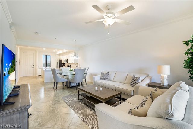 9590 Trevi CT 5334, Naples, FL 34113