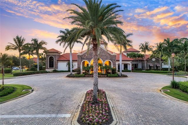 9590 Trevi CT 5334, Naples, FL 34113