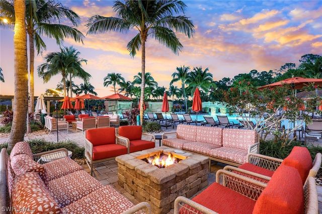 9590 Trevi CT 5334, Naples, FL 34113