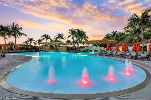 9590 Trevi CT 5334, Naples, FL 34113