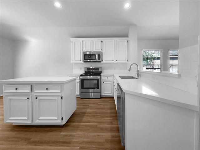 1410 Waterside Village Drive, Richmond, TX 77407