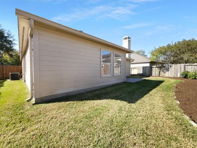 1410 Waterside Village Drive, Richmond, TX 77407