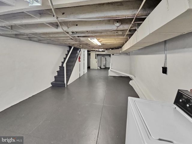 2005 MERCY ST, Philadelphia, PA 19145