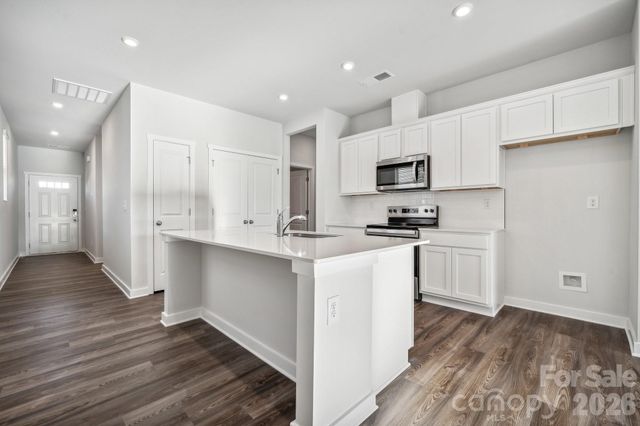 3123 29th Avenue NE, Hickory, NC 28601