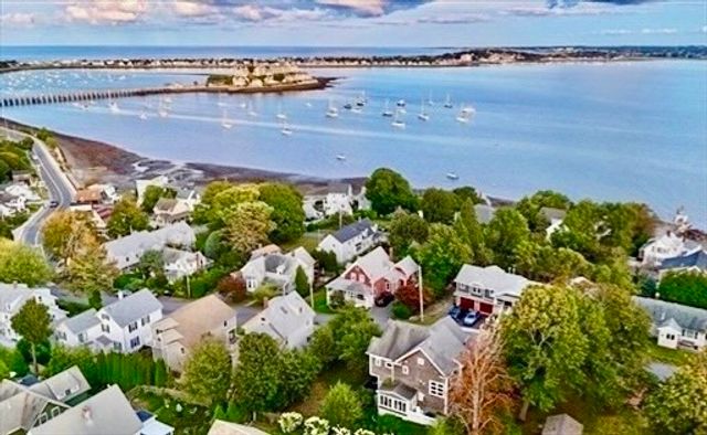 14 Highland Avenue, Hull, MA 02045