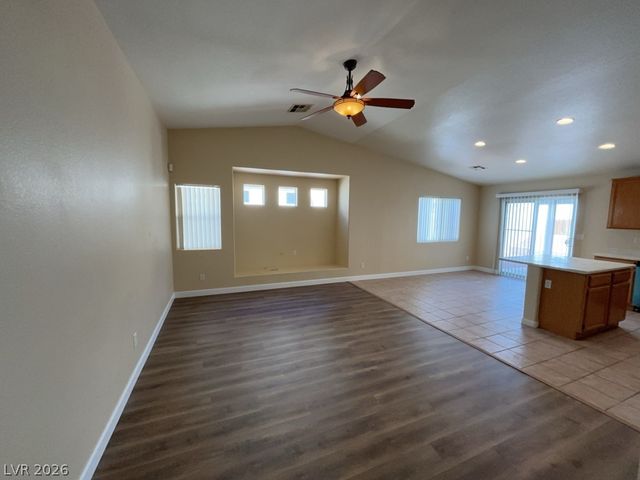 526 Regal Robin Way, North Las Vegas, NV 89084