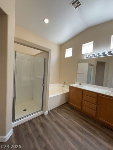 526 Regal Robin Way, North Las Vegas, NV 89084