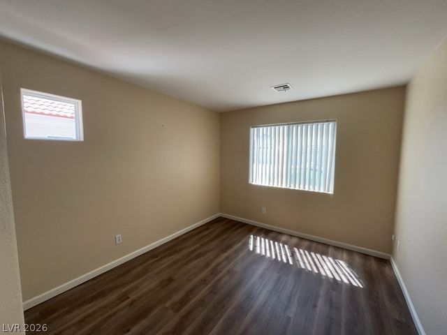 526 Regal Robin Way, North Las Vegas, NV 89084