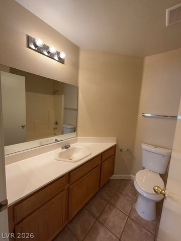 526 Regal Robin Way, North Las Vegas, NV 89084