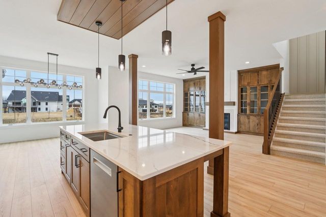 1200 Winn Drive, Waunakee, WI 53597