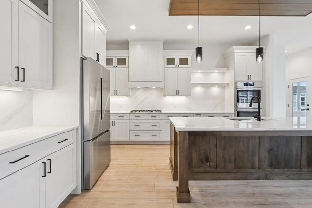 1200 Winn Drive, Waunakee, WI 53597