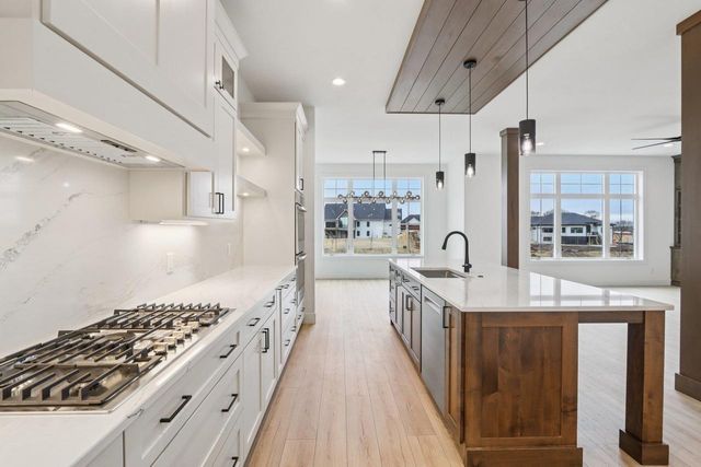 1200 Winn Drive, Waunakee, WI 53597