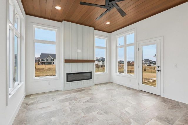 1200 Winn Drive, Waunakee, WI 53597