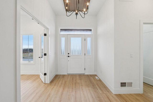 1200 Winn Drive, Waunakee, WI 53597