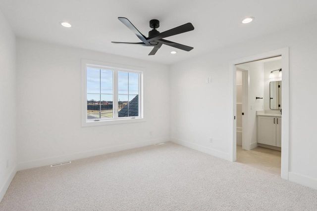 1200 Winn Drive, Waunakee, WI 53597