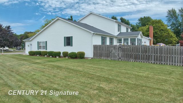 4407 Spurwood Drive, Saginaw Twp, MI 48603