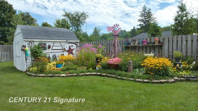 4407 Spurwood Drive, Saginaw Twp, MI 48603