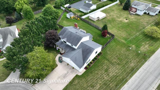 4407 Spurwood Drive, Saginaw Twp, MI 48603
