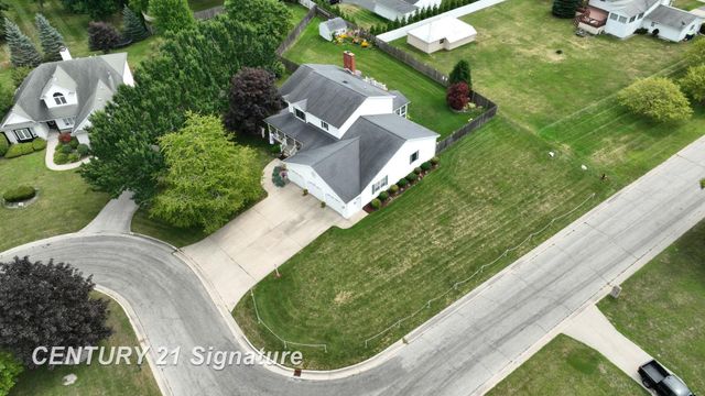 4407 Spurwood Drive, Saginaw Twp, MI 48603