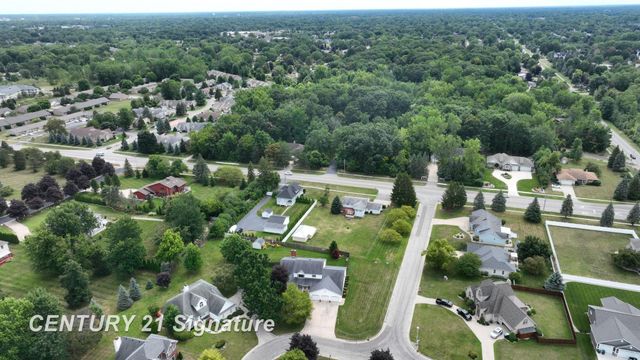 4407 Spurwood Drive, Saginaw Twp, MI 48603