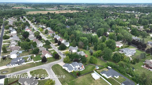 4407 Spurwood Drive, Saginaw Twp, MI 48603