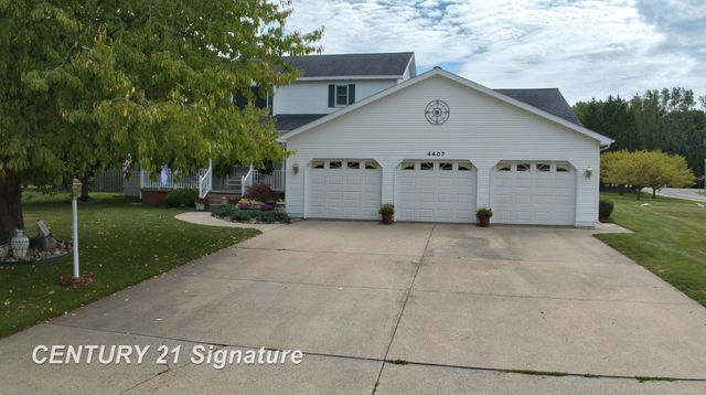 4407 Spurwood Drive, Saginaw Twp, MI 48603