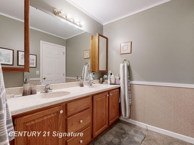 4407 Spurwood Drive, Saginaw Twp, MI 48603