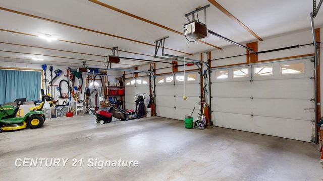 4407 Spurwood Drive, Saginaw Twp, MI 48603