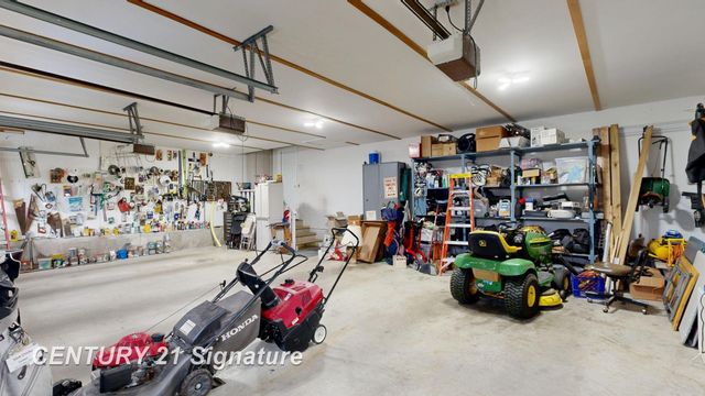 4407 Spurwood Drive, Saginaw Twp, MI 48603