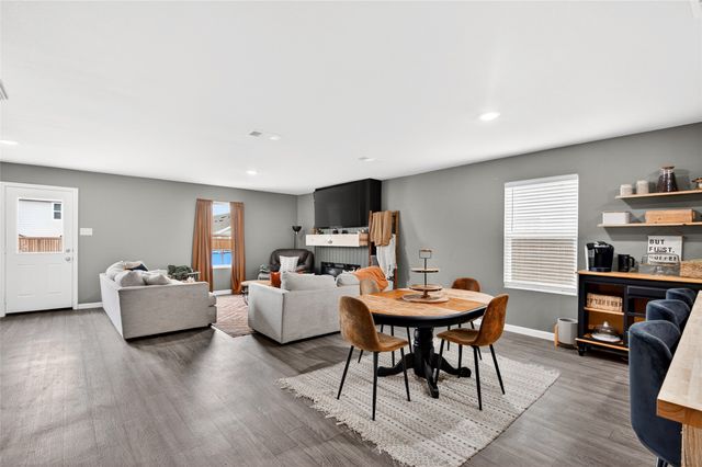 821 Sugartree Drive, Cleburne, TX 76031