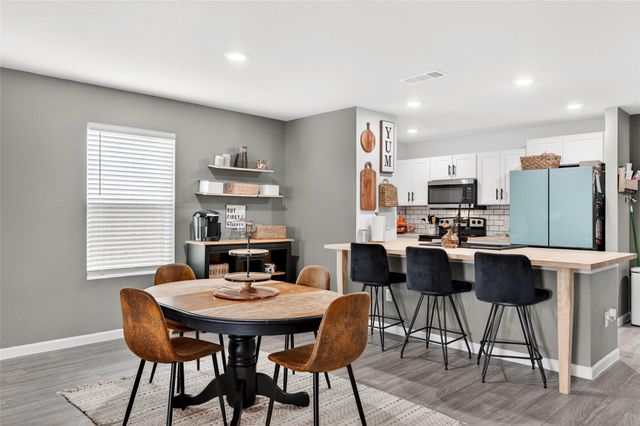 821 Sugartree Drive, Cleburne, TX 76031