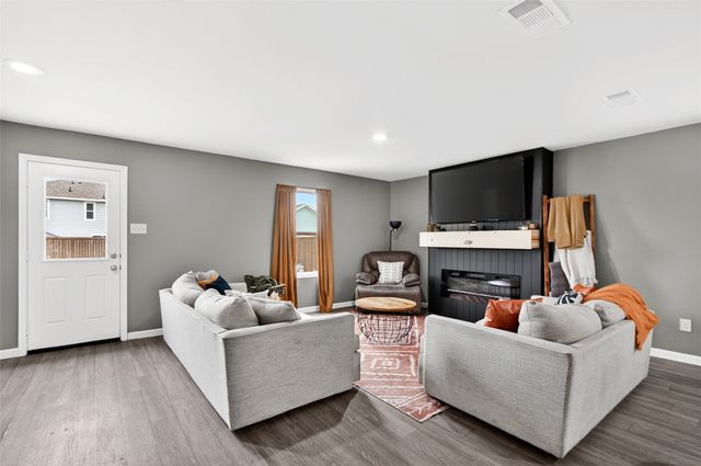 821 Sugartree Drive, Cleburne, TX 76031