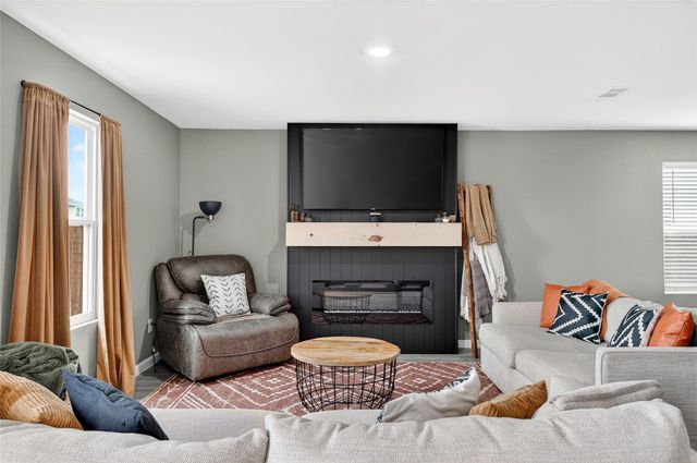 821 Sugartree Drive, Cleburne, TX 76031