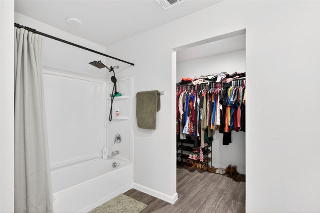 821 Sugartree Drive, Cleburne, TX 76031