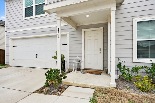 821 Sugartree Drive, Cleburne, TX 76031