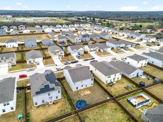 821 Sugartree Drive, Cleburne, TX 76031