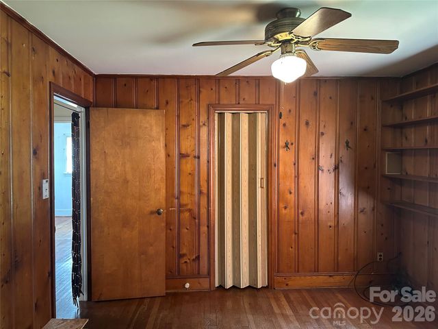 1435 Dean Street, Charlotte, NC 28216