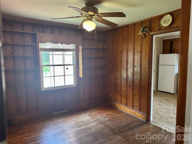 1435 Dean Street, Charlotte, NC 28216