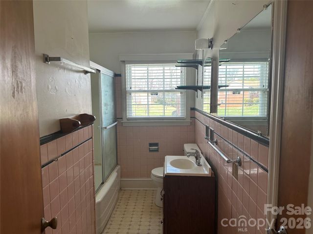 1435 Dean Street, Charlotte, NC 28216