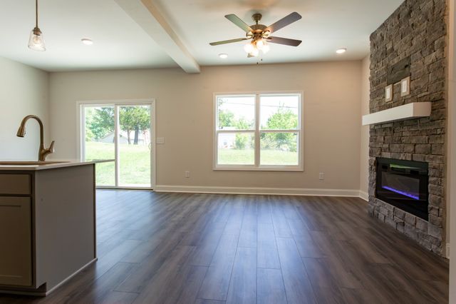 547 Charleston Cove Way, Clarksville, TN 37043
