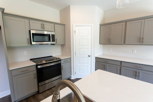 547 Charleston Cove Way, Clarksville, TN 37043